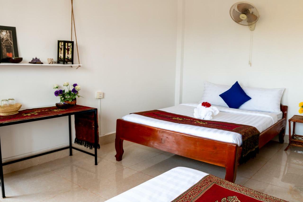 Royal Sok Chhan Siem Reap Bagian luar foto